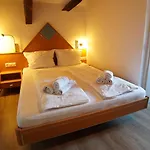 Haus Am Brunnen Guest house Flacht