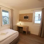 Haus Am Brunnen Guest house