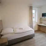 Guest house Haus Am Brunnen *